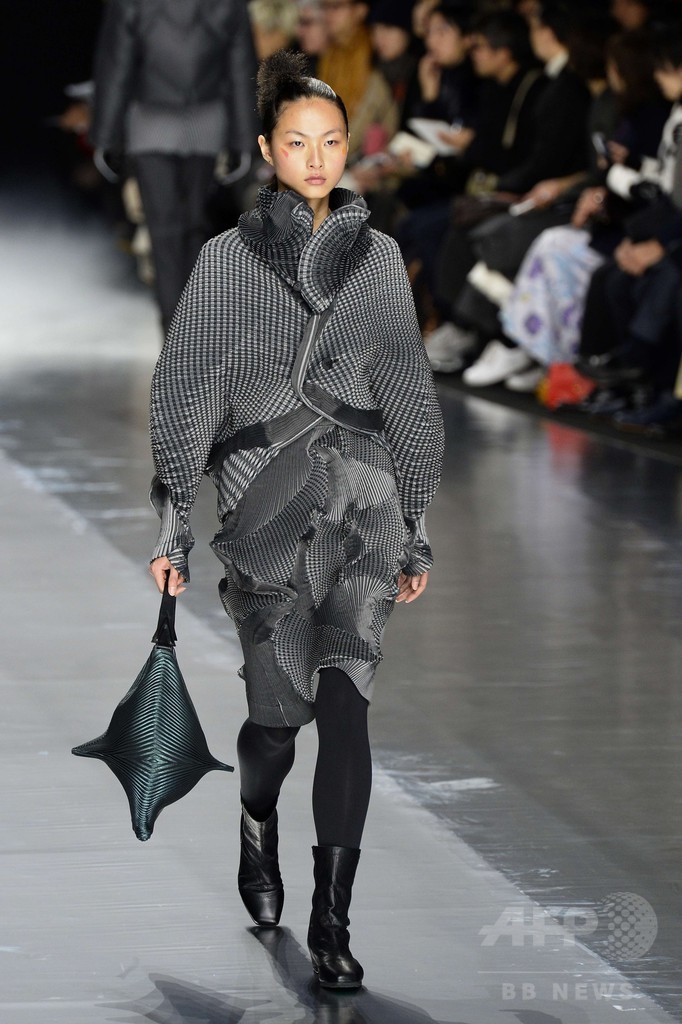 「イッセイ ミヤケ」16/17年秋冬