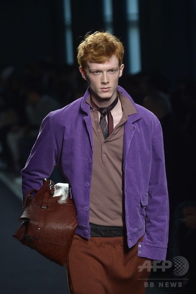 コーデュロイ素材で快適さを追求、「ボッテガ・ヴェネタ」15/16年秋冬メンズ