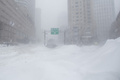 暴風雪に見舞われた米マサチューセッツ州ボストン市内（2015年2月15日撮影）。(c)AFP/Getty Images/Scott Eisen