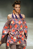 ブラジル・リオデジャネイロ（Rio de Janeiro）で開催された「リオ・ファッションウィーク（Rio Fashion Week）」で発表されたデザイナー、Giulia Borges の09/10年秋冬コレクション（2009年1月12日撮影）。（c）AFP/Vanderlei Almeida