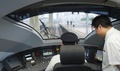 復興号の運転席（2018年8月8日撮影、資料写真）。(c)CNS/賈天勇