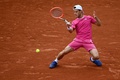 全仏オープンテニス、男子シングルス4回戦。リターンを打つディエゴ・シュワルツマン（2022年5月29日撮影）。(c)Christophe ARCHAMBAULT/ AFP