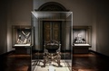 改修を終えた仏パリのフランス国立図書館が公開した美術品（2022年9月5日撮影）。(c)STEPHANE DE SAKUTIN / AFP