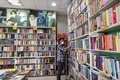 イラン・テヘランの書店（2022年1月29日撮影）。(c) ATTA KENARE / AFP