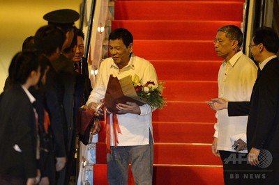 フィリピン大統領、オバマ大統領への侮蔑発言を後悔
