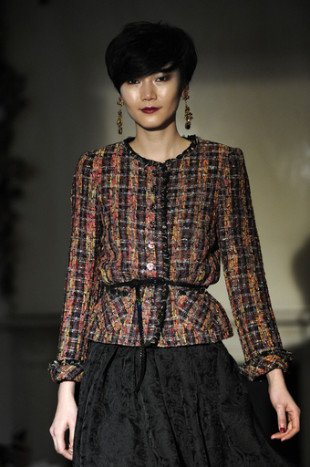 ＜12/13年秋冬ロンドンコレクション＞キャロライン・チャールズ