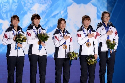 韓国が女子3000メートルリレーで5度目の金メダル