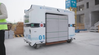 動画:自動ビル建設システムやロボット、連休中の建設現場で活躍 中国湖北省