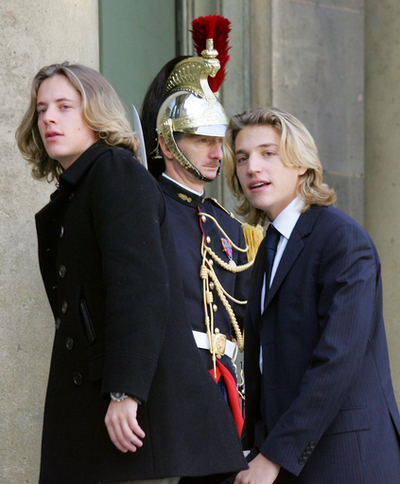 サルコジ仏大統領の息子、モデルとしても活躍?!