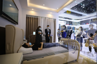 中国人の7割が睡眠に悩み 「宿題・塾減らし」で子どもは睡眠時間増