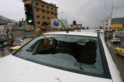 ハマスの高官ら2人、西岸で拉致 - パレスチナ自治区