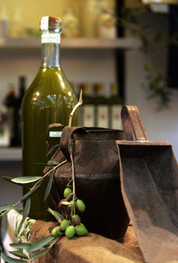 「大きくしたい」と男性器にオリーブ油注入、切断する羽目に タイ