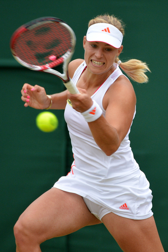 クルベールがクライシュテルスを下す、ウィンブルドン選手権