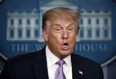 子どもは新型コロナに「ほぼ免疫」、トランプ氏主張動画をFB削除