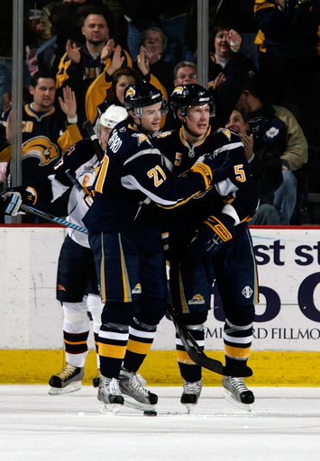 セイバーズ スラッシャーズに大勝