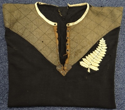 オールブラックスのジャージーが約3300万円で落札―1905年の伝説の試合で使用