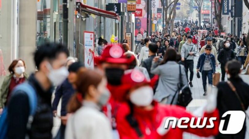 ソウル市中区明洞通りの外国人観光客の姿(c)news1