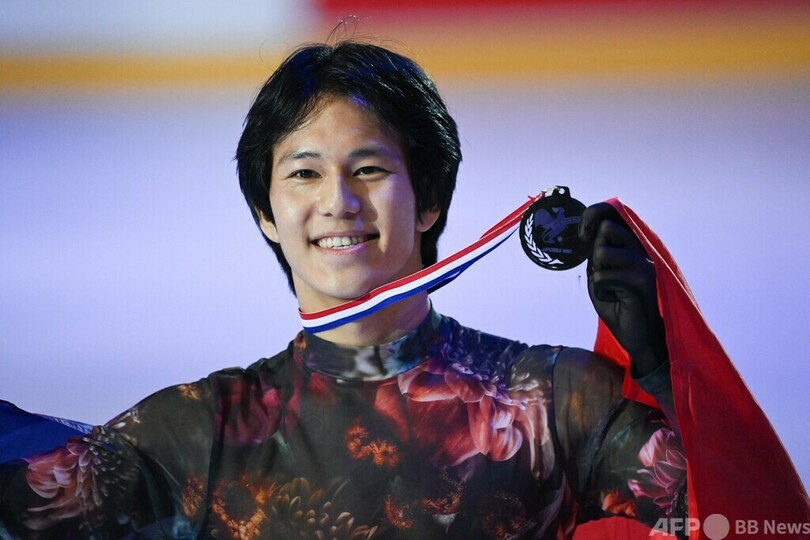 シャオイムファが逆転で連覇 鍵山は3位 フィギュア・フランス杯