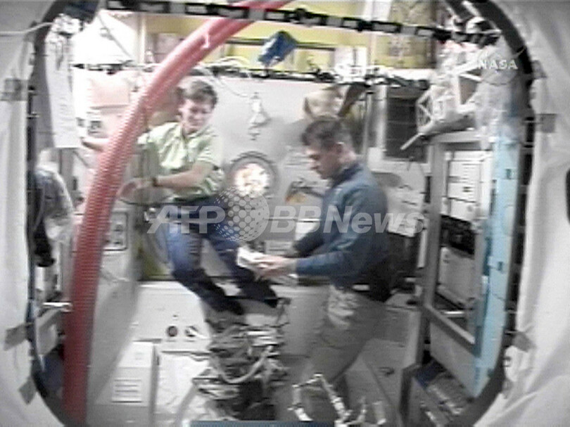 宇宙飛行士2人、第2結合部分「ハーモニー」に入室