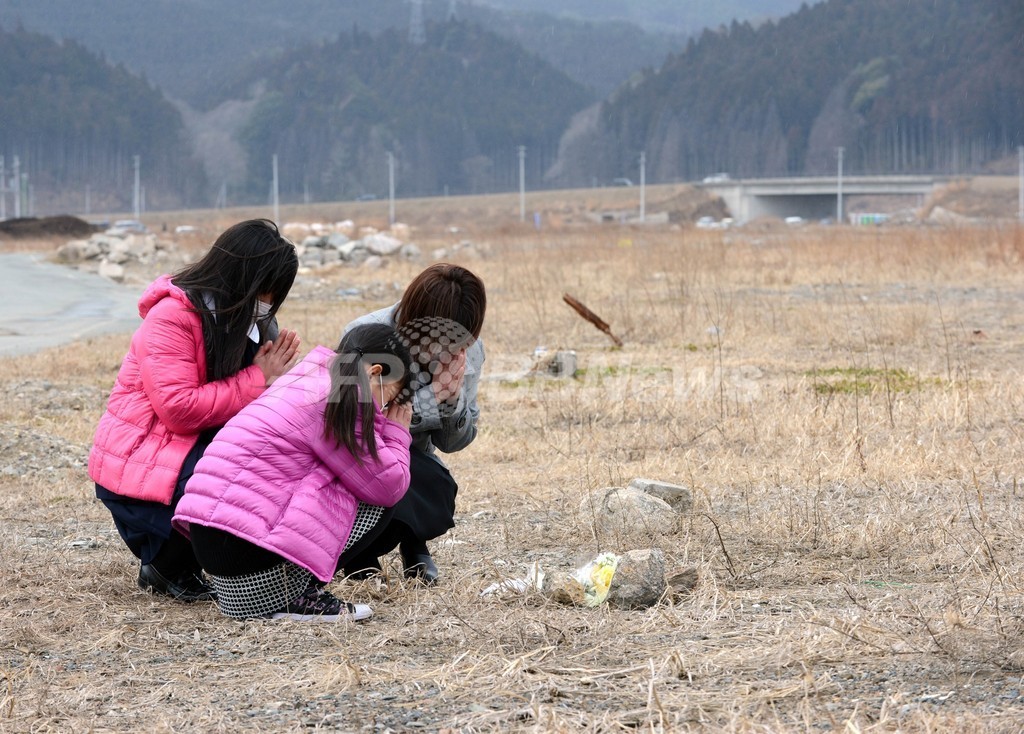 東日本大震災発生から2年 陸前高田市で追悼式 写真19枚 国際ニュース Afpbb News