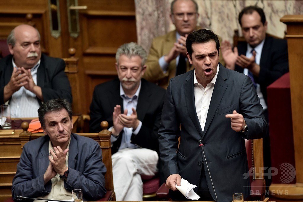 ギリシャ、債権団の厳しい財政改革案を可決 ギリシャ、債権団の厳しい財政改革案を可決