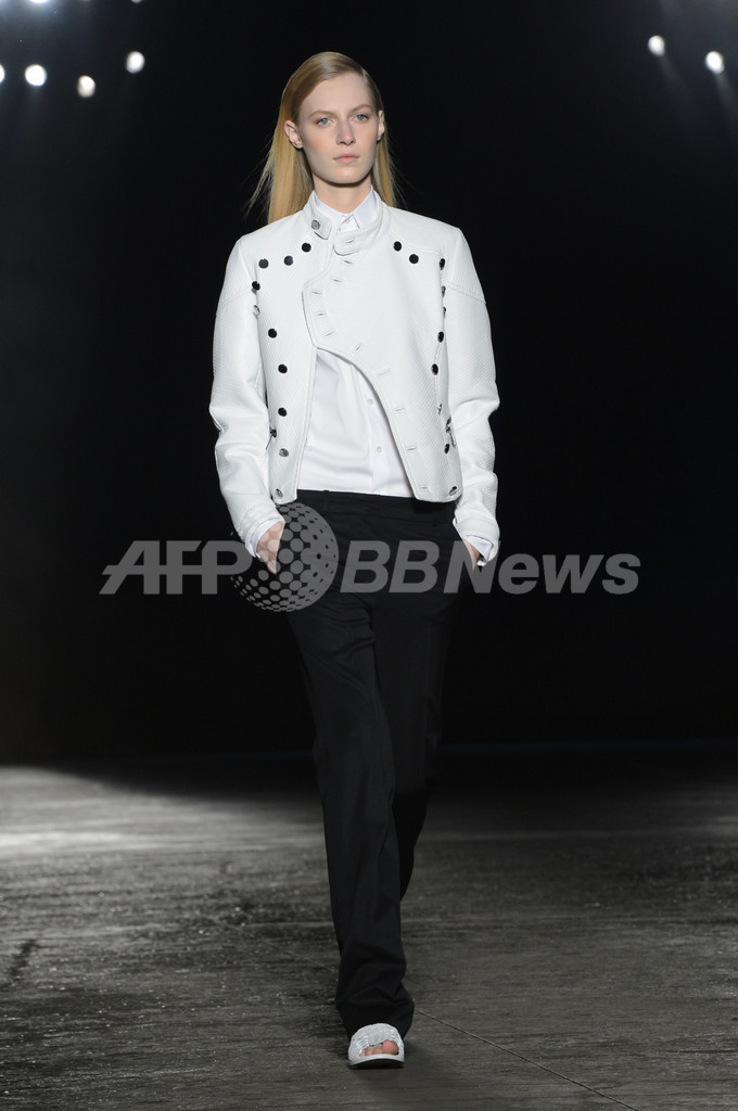 ＜13年春夏NYコレクション＞ディーゼル ブラック ゴールド