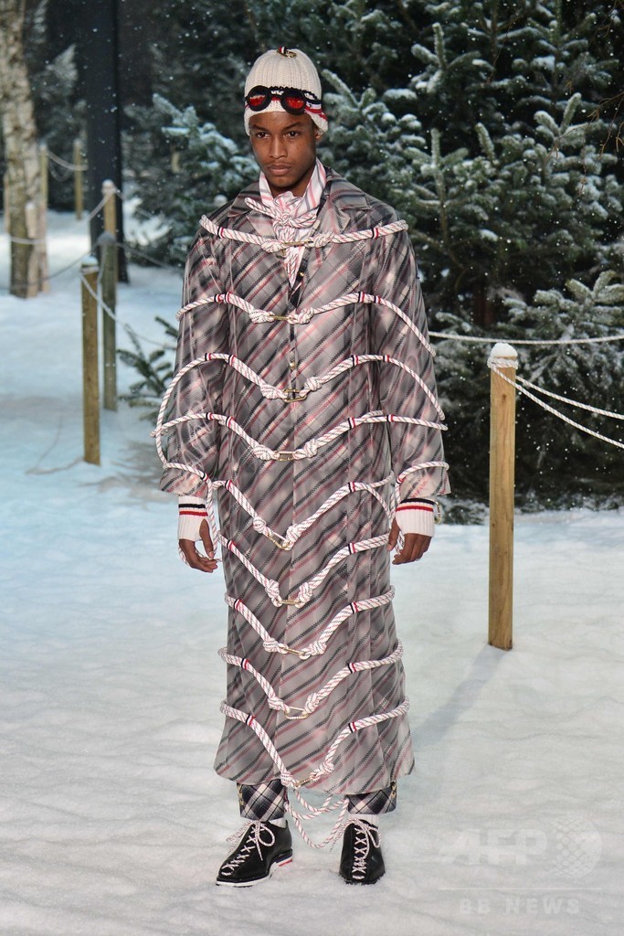 「モンクレール ガム・ブルー」17/18年秋冬メンズ