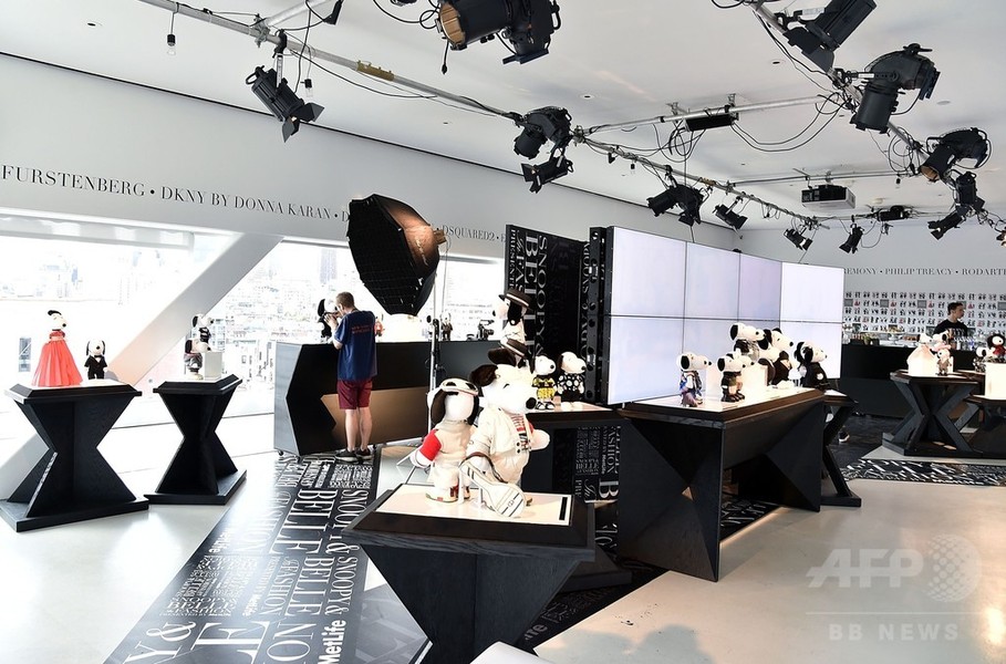 ドリスやアナ・スイ、DVFらも参加、スヌーピー生誕65周年記念チャリティー