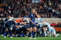 チームメイトに指示を伝えるフランスのフレデリック・ミシャラク（%%Frederic Michalak%%）。(c)AFP/MARTIN BUREAU
