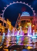 米ネバダ（Nevada）州ラスベガス（Las Vegas）にオープンした高さ世界一の観覧車「ハイローラー（High Roller）」（2014年4月11日撮影）。(c)AFP/JOE KLAMAR