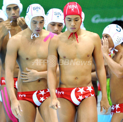 クール？侮辱的？シンガポール水球チームの水着に波紋広がる 写真1枚 国際ニュース：AFPBB News