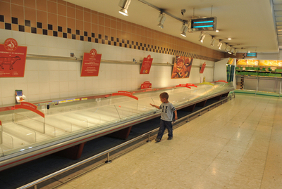 欧州のトラック運転手、大規模ストライキで燃料価格高騰に抗議