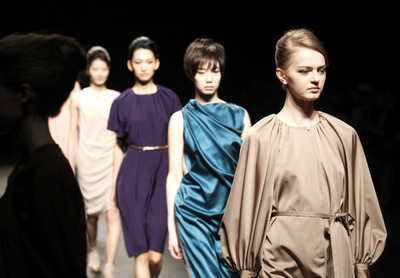 ＜13/14年秋冬東京コレクション＞サポートサーフェス