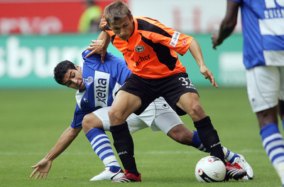 デュイスブルク ビーレフェルトに3-0で勝利
