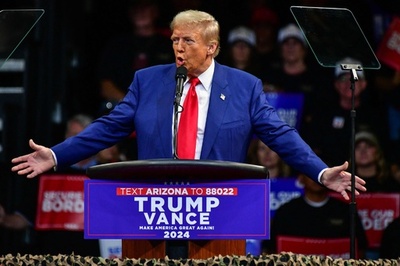 トランプ氏、「内なる敵」への軍事力行使を示唆