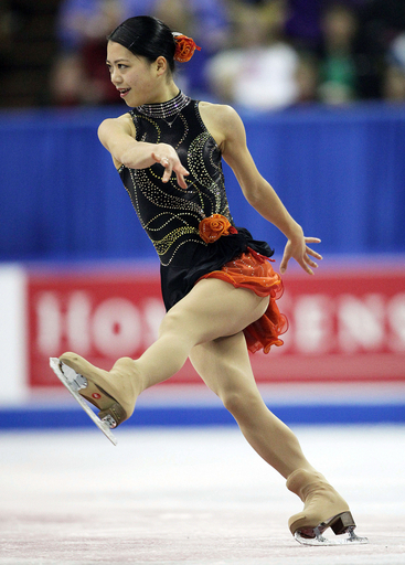 鈴木はSP8位発進 ロシェットが首位、フィギュアGP第6戦