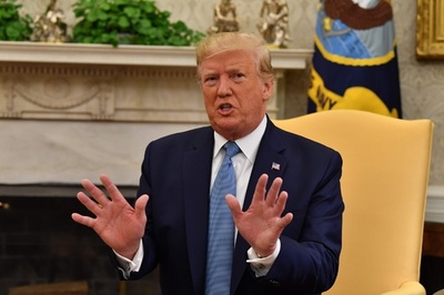 トランプ氏、アフガンめぐる戦争発言で怒り買う 「地上から消滅」