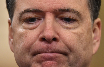 FBI長官の秘密のツイッターアカウントか？ 4時間でばれる