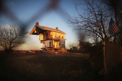 ｢サンディ｣の爪あと残る米NJのビーチ