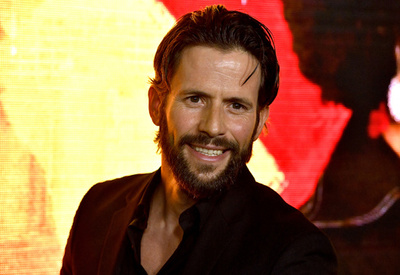 俳優クリスチャン・オリヴァーさんと娘2人が事故死 カリブ海で小型機墜落