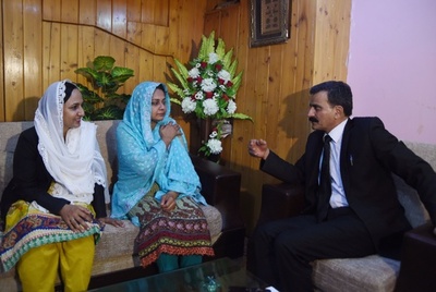 16歳で死刑判決のパキスタン女性、20年ぶり釈放