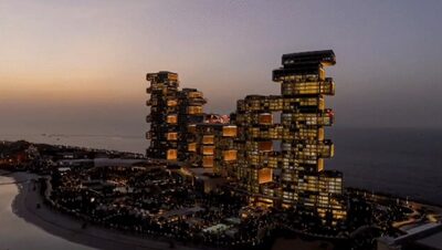 1泊500万円、プールだけで94カ所…韓国ゼネコンがドバイに立てたホテル