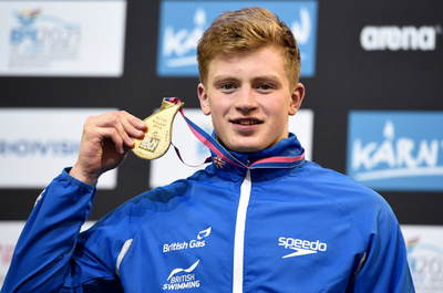 ピーティーが男子100メートル平泳ぎで世界新記録