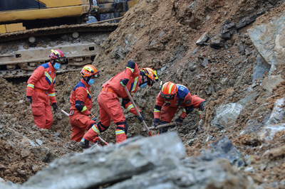 建設現場で土砂崩れ、作業員14人死亡 中国
