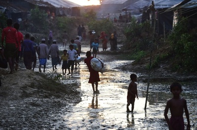 ロヒンギャ武装組織が一時停戦を宣言、人道支援再開求める