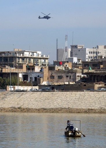 治安回復のあかしは、遺体が減って、魚が増えたこと - イラク