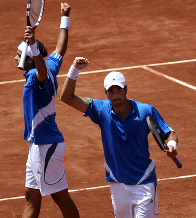 ＜男子テニス 07デビスカップ＞チリ ゴンザレス／マシュー組が勝利し1勝目を挙げる - チリ