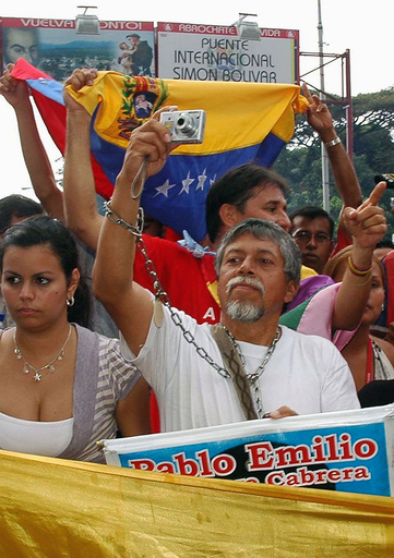 コロンビア人質事件、FARCが人質3人の解放を確認する声明を発表