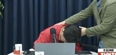 言葉が遅くなり、頭ぐったり…韓国・保守系ユーチューバー、生放送中に失神