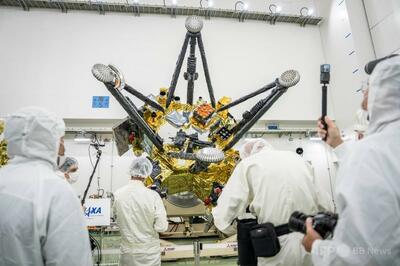 火星衛星探査機の打ち上げ成功 JAXA、世界初の試料回収目指す